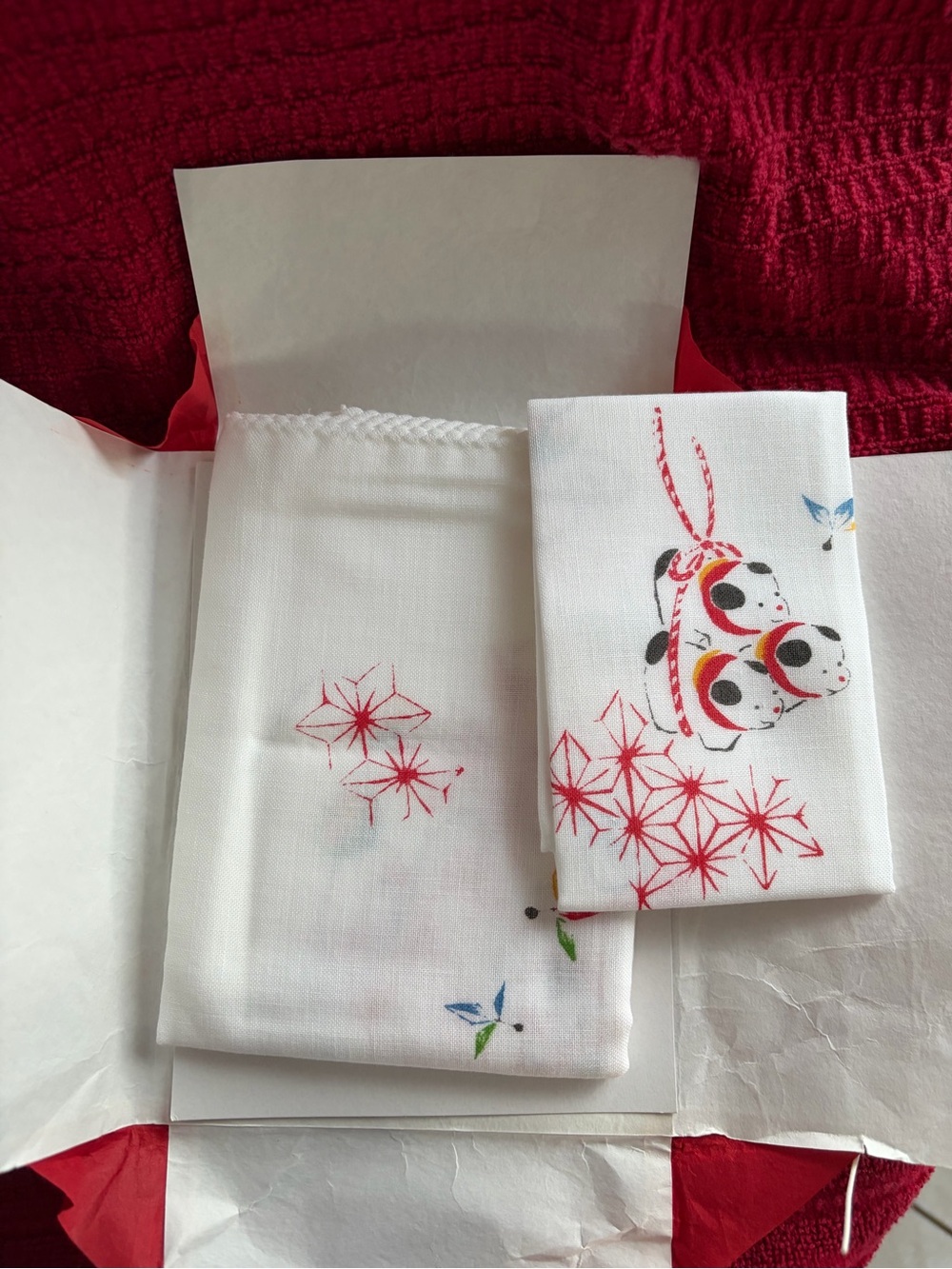 a traditional Japanese gift set from "Ginza Kunoya"